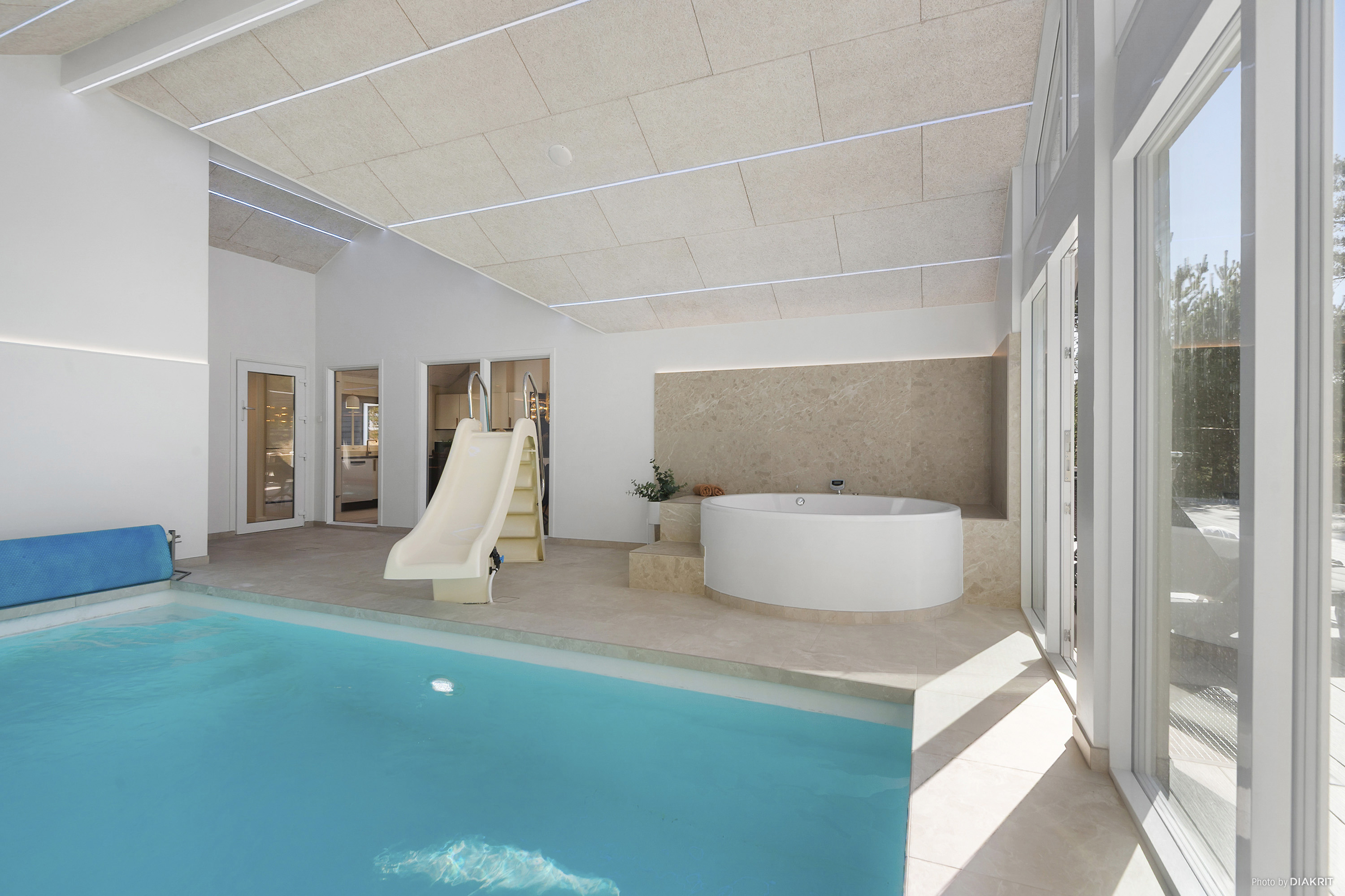 Østkrogen 6 (indkørsel via Gl. Mælkevej)