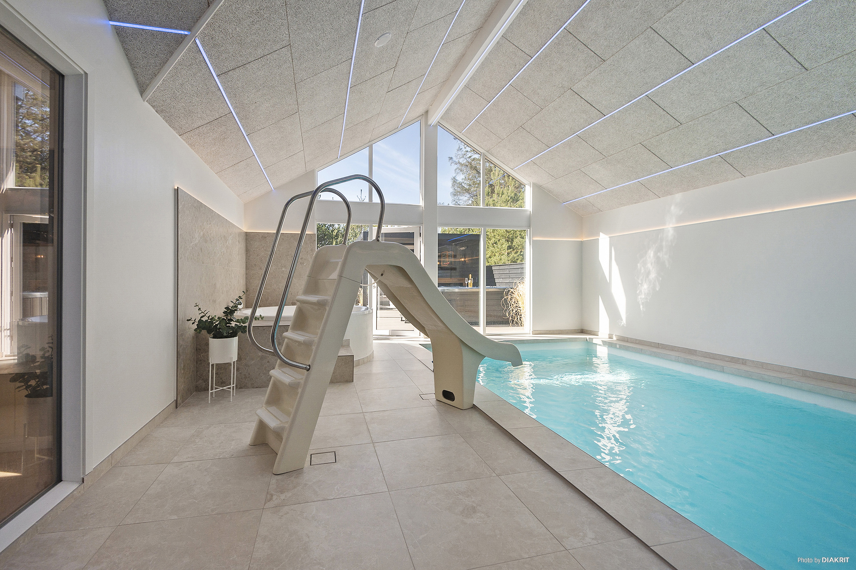 Østkrogen 6 (indkørsel via Gl. Mælkevej)